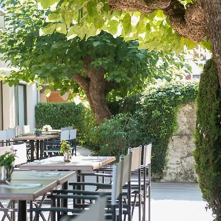 Catalpa Hotel 3*